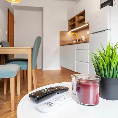 Apartment Popular Location / Street View / 4 Ppl / Netflix *