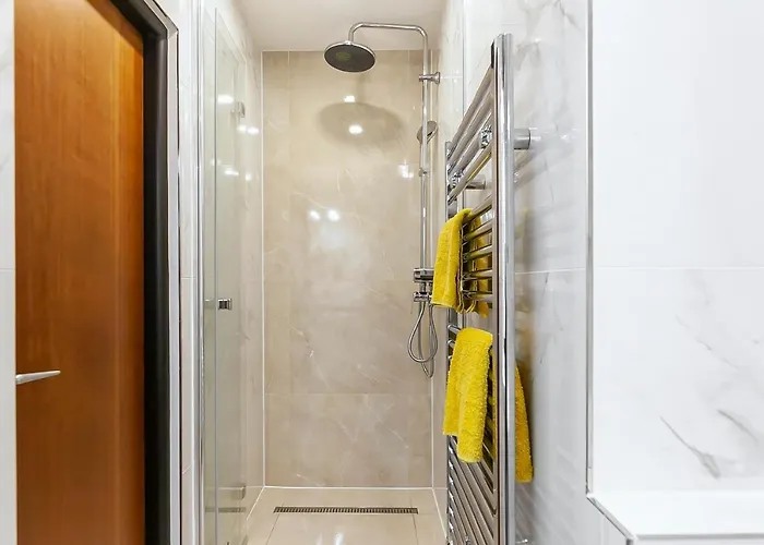 Popular Location / Street View / 4 Ppl / Netflix Appartamento Praga