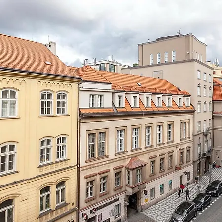 Popular Location / Street View / 4 Ppl / Netflix Lejlighed